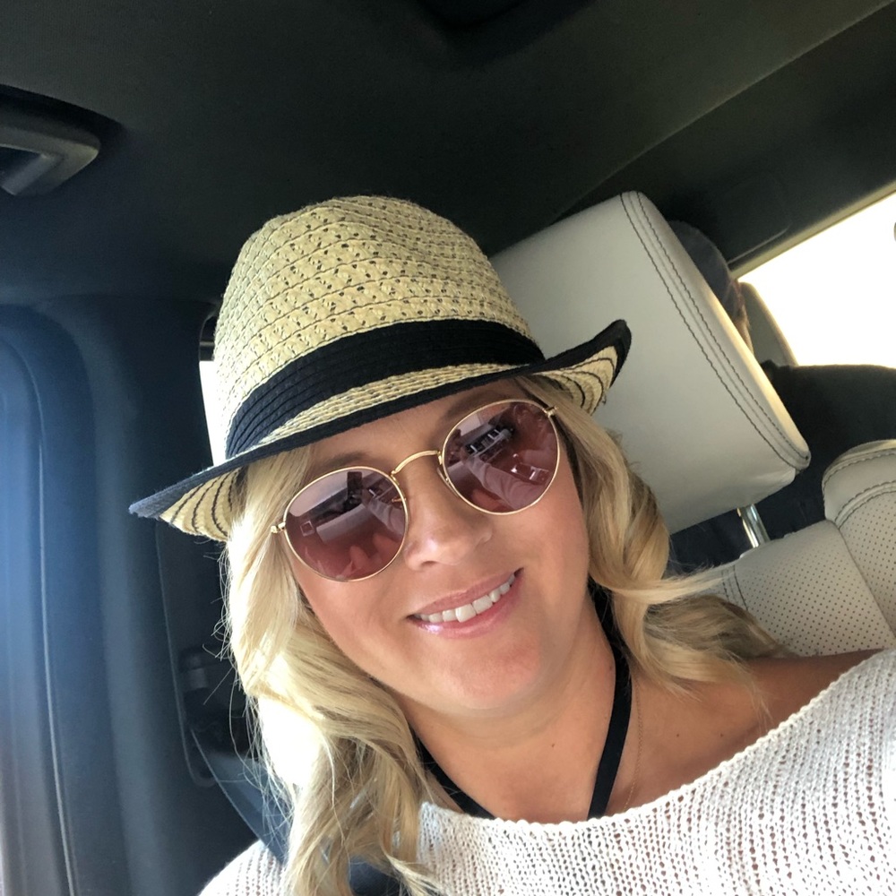Meet your Posher, Brandi
